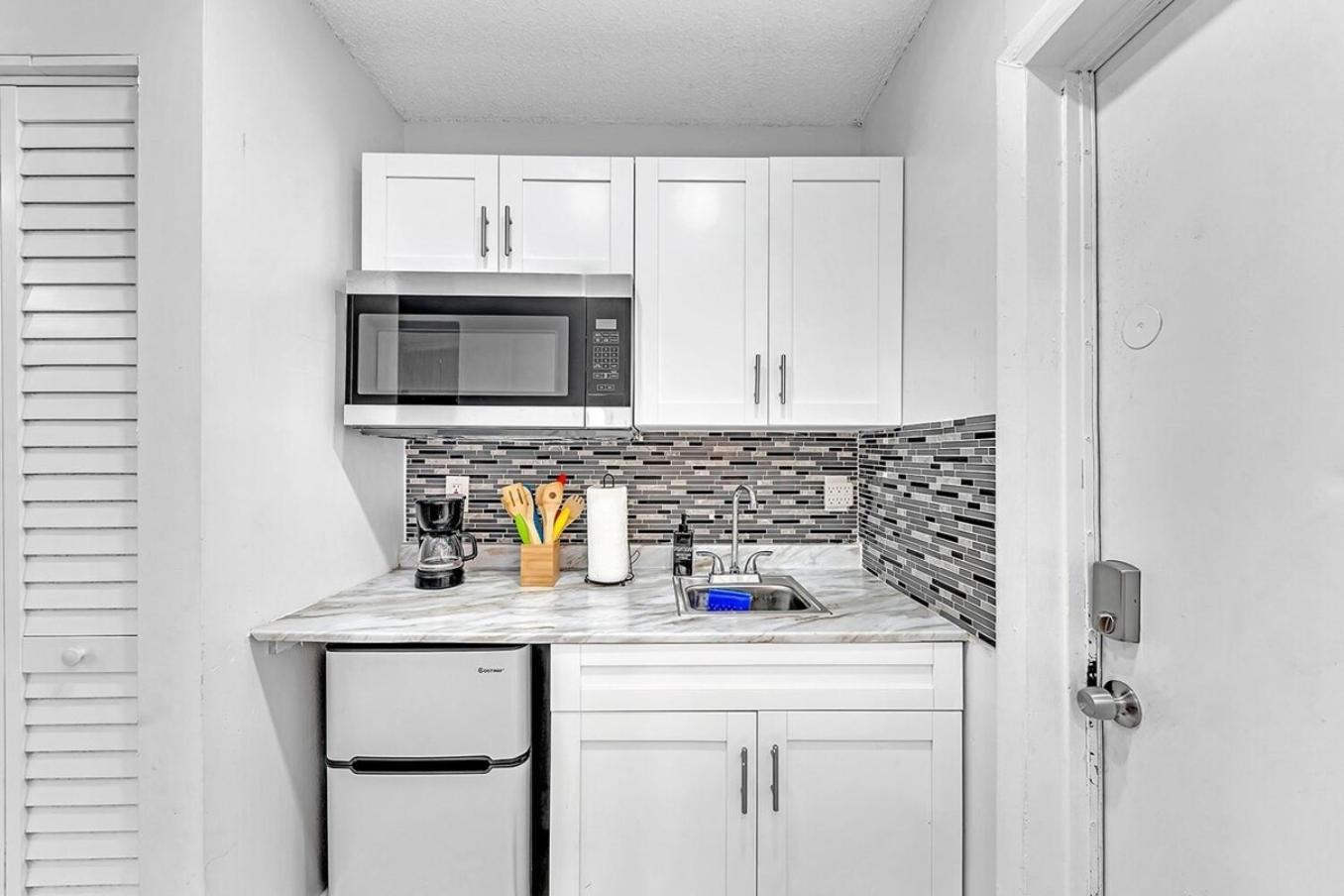 New 2 Bed Studio Close To Beach & Casino Ha04 Hollywood Exterior foto